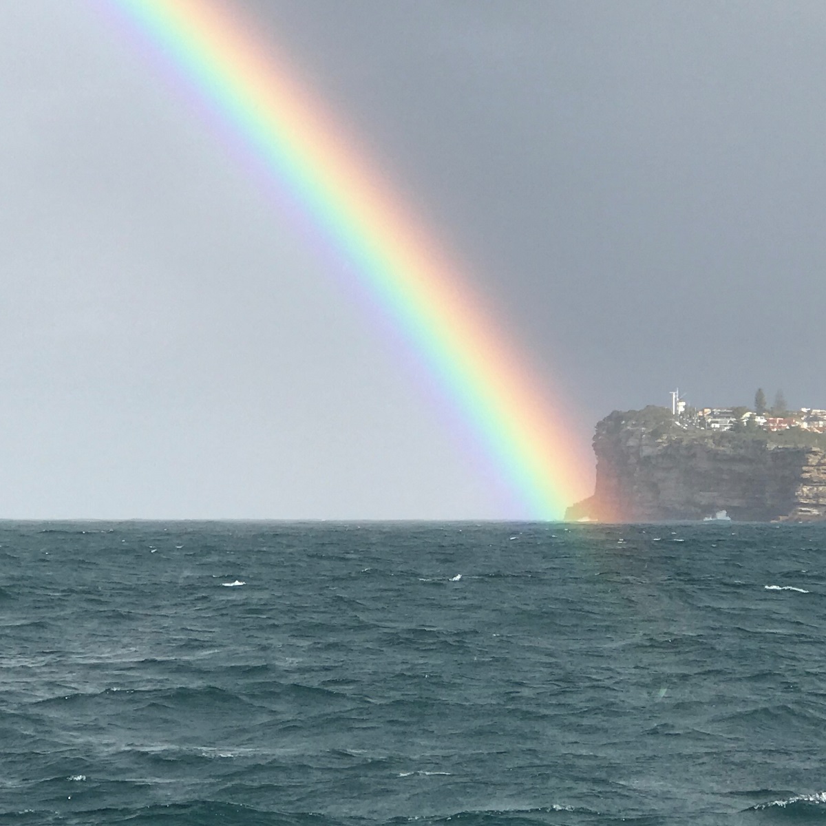 Rainbow_Sydney_Heads